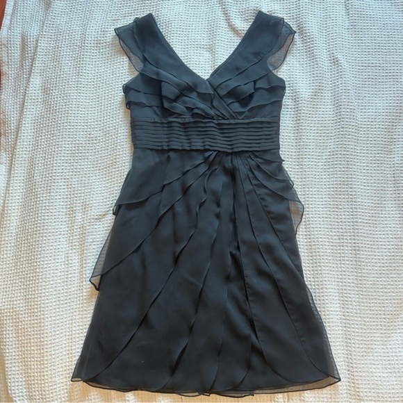Adrianna Papell Dresses & Skirts - Adrianna Papell Dress Size 8P Black Cocktail Ruffle Pleat Lightweight Chiffon